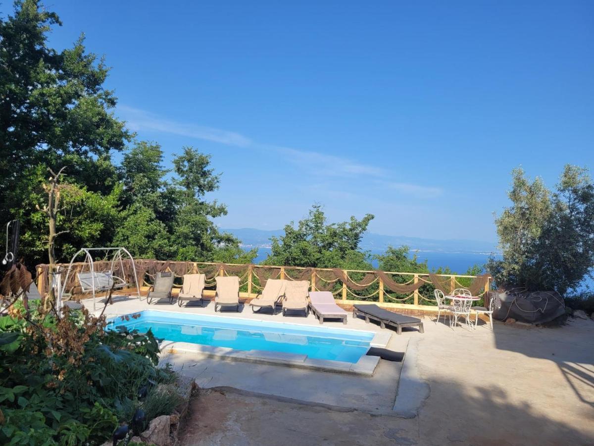 Apartments Chiara Mit Meerblick Und Pool Und Jacuzzi Laurana Esterno foto
