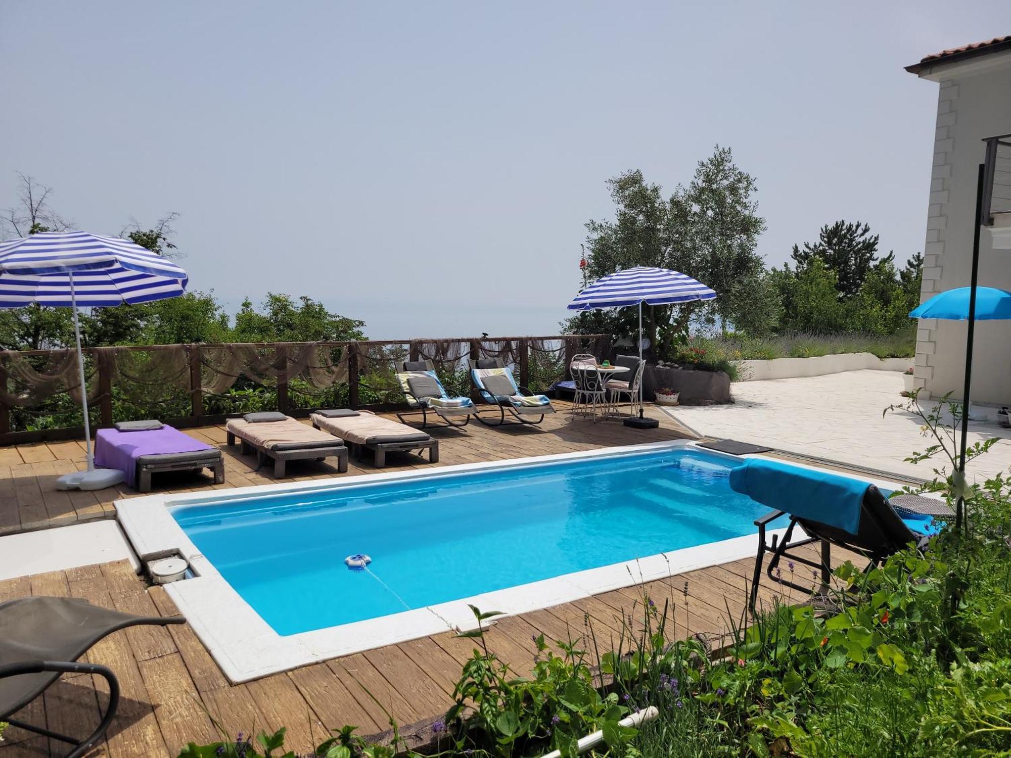 Apartments Chiara Mit Meerblick Und Pool Und Jacuzzi Laurana Esterno foto