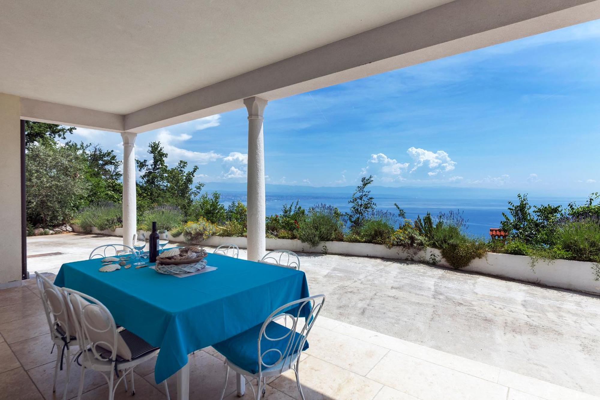 Apartments Chiara Mit Meerblick Und Pool Und Jacuzzi Laurana Esterno foto