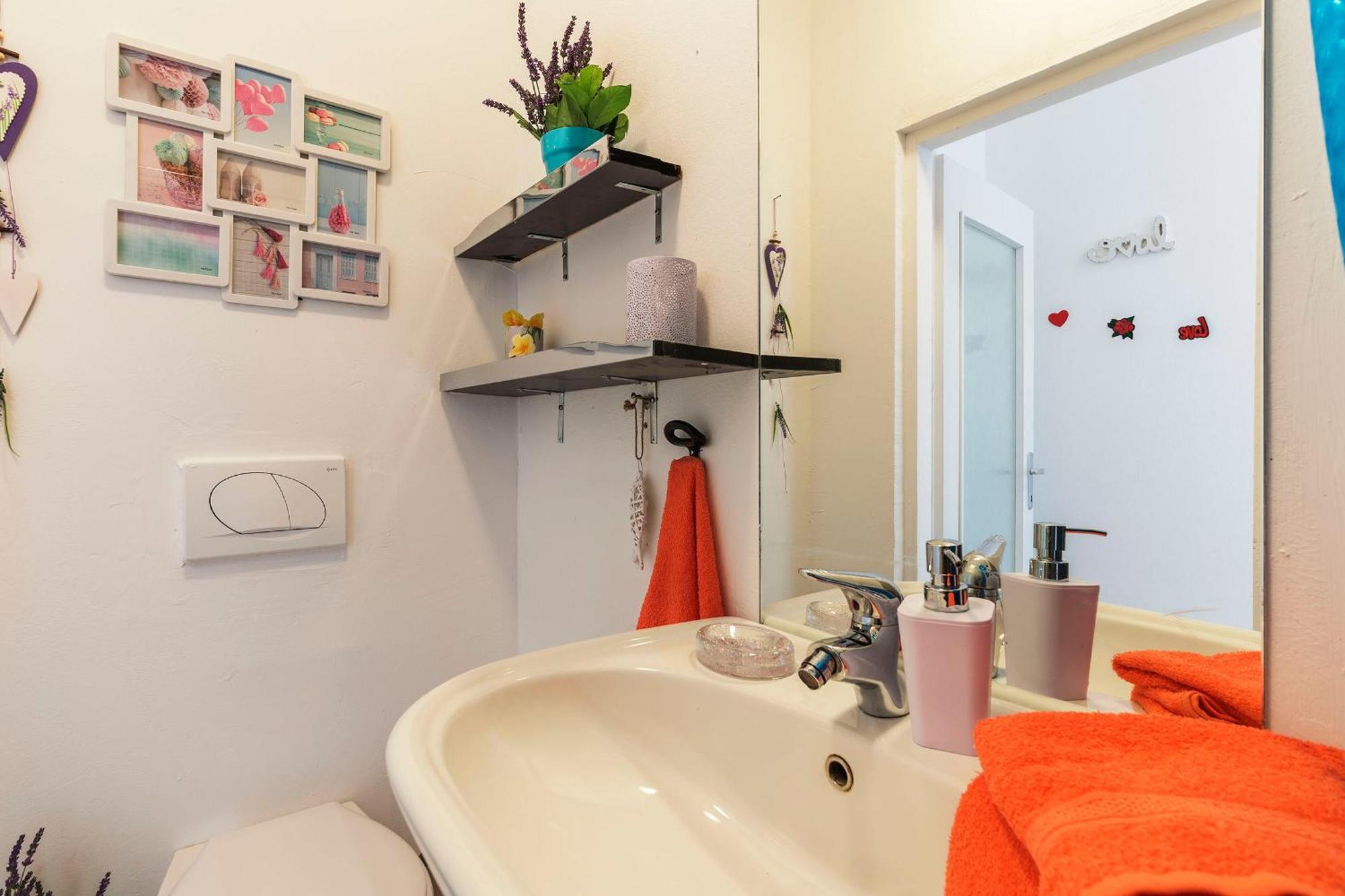 Apartments Chiara Mit Meerblick Und Pool Und Jacuzzi Laurana Esterno foto