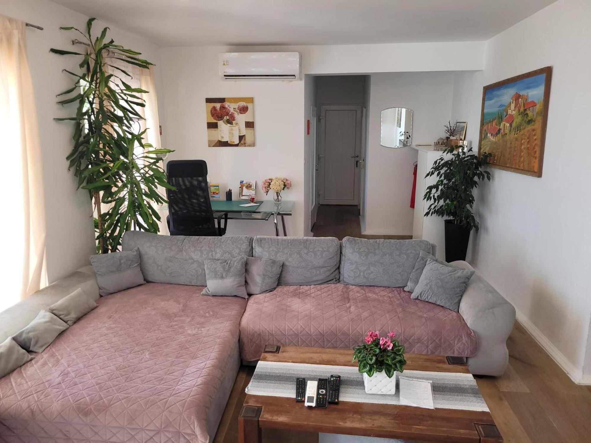 Apartments Chiara Mit Meerblick Und Pool Und Jacuzzi Laurana Esterno foto