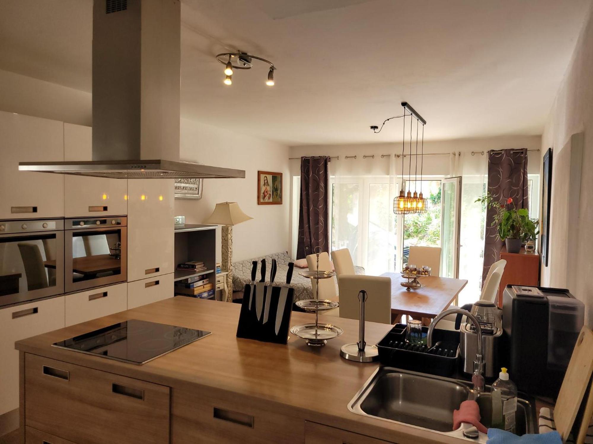 Apartments Chiara Mit Meerblick Und Pool Und Jacuzzi Laurana Esterno foto