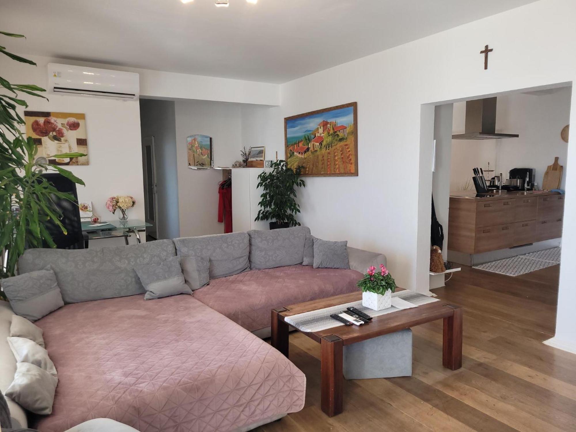Apartments Chiara Mit Meerblick Und Pool Und Jacuzzi Laurana Esterno foto